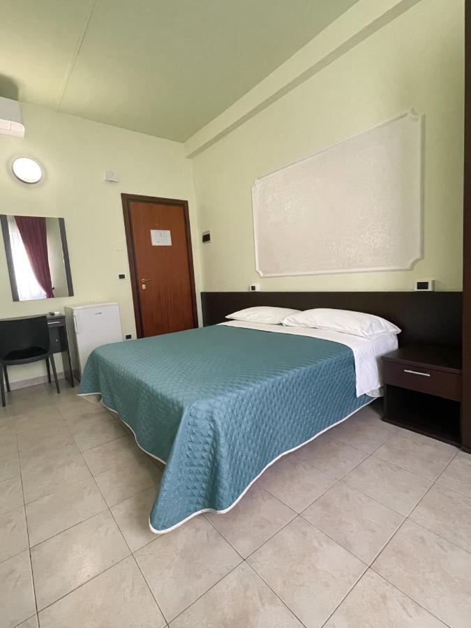 Hotel Liana 리미니 외부 사진
