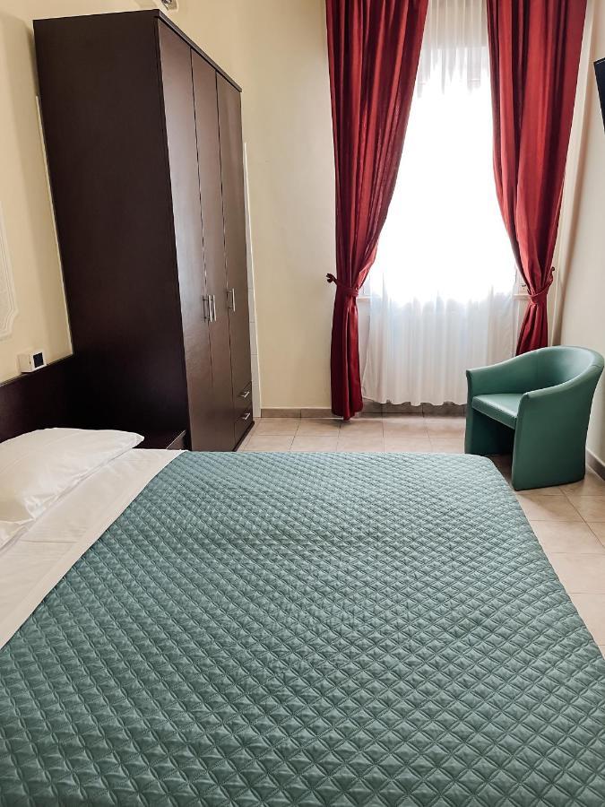 Hotel Liana 리미니 외부 사진