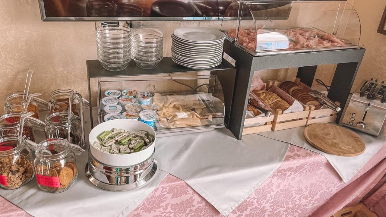 Hotel Liana 리미니 외부 사진